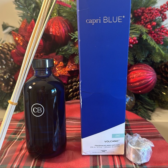 Capri Blue Volcano Reed Diffuser Set - Includes Reed Diffuser (8 fl oz) - Picture 4 of 11